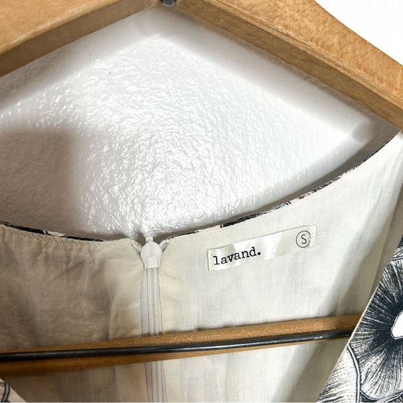 Lavand. Abstract Floral Print Sleeveless Mini Dress Black and White Small S - Picture 6 of 9